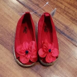 GAP Baby NWT Size 5 Red Poppy Applique Shoes